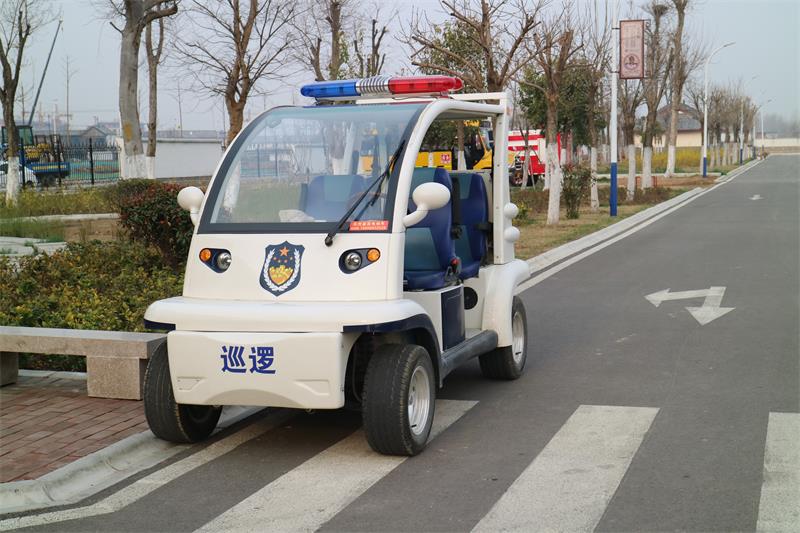 安保巡逻车